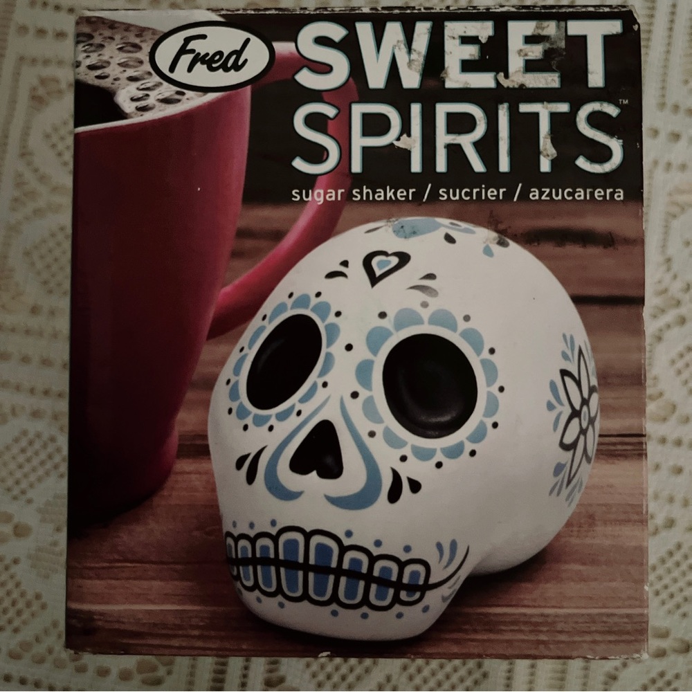 Sugar skull sugar shaker - Picture 2 of 6